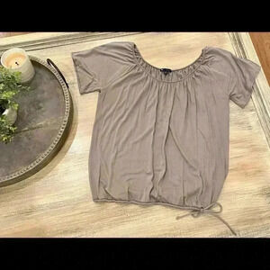 Gray Gap top - size M